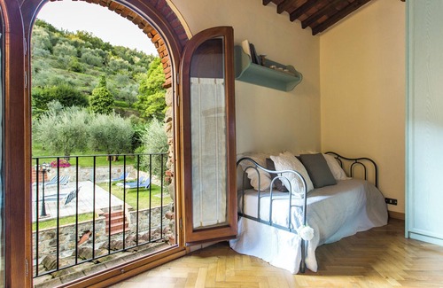 Pistoia Villa | Dimora La Torre Di Bussotto 11, Emma Villas