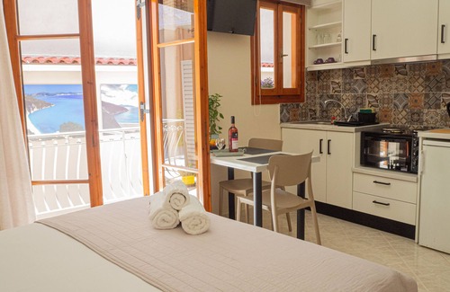 Kefalonia Hotel | Dina Apartments Argostoli