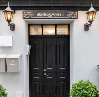 Bergen City Centre Apartment | Dinbnb Apartments I 350m to Bryggen I Renovated 2023 I Quiet Top Apart