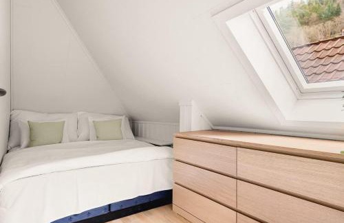 Bergen City Centre Apartment | Dinbnb Apartments I 350m to Bryggen I Renovated 2023 I Quiet Top Apart