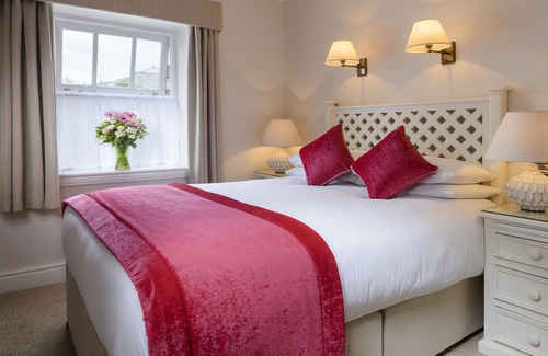 Dingle Hotel | Dingle Benners Hotel