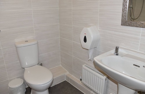 Amlwch Hotel | Dinorben Arms Hotel