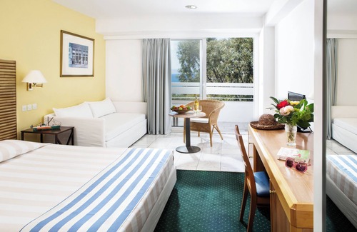 Ixia Hotel | Dionysos Hotel