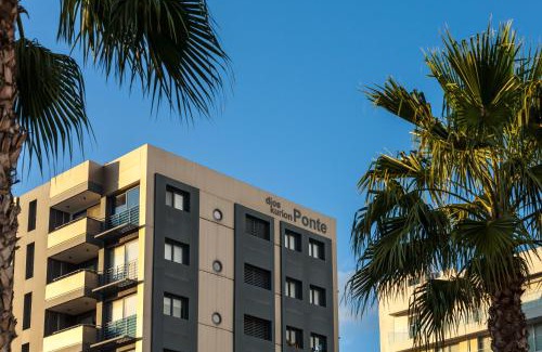 Larnaca City Centre Apartment | DiosPonte Collection Mare Finikoudes Beach