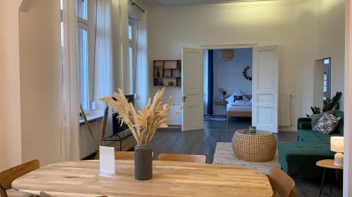Sankt Aldegund Apartment | Direct Moselle view 200m² 4 SZ 10Pers Terrace