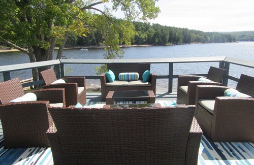 Hadley House | Direct Waterfront! 230ft of frontage. 6BRs, 2BAs and beautiful views!