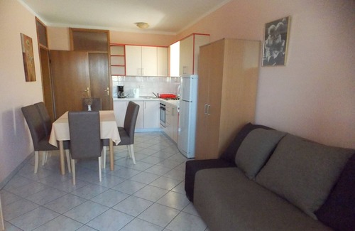 Kustici Apartment | Directly by the sea - Apartments Vivien in Kustici