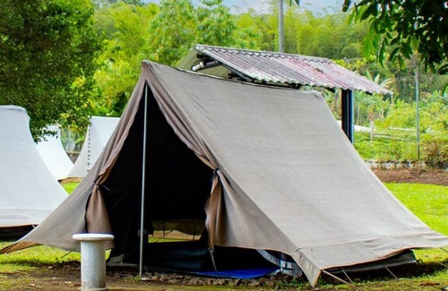 Yotoco RV Rental | Disconnect and Relax: Luxury Camping by the Lake