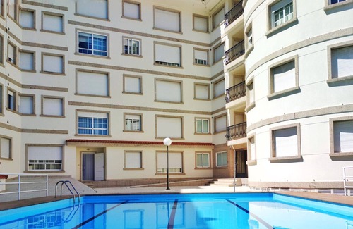 Quintans Apartment | Disconnectsengalicia Cesteiros, pool, 100m Silgar Beach