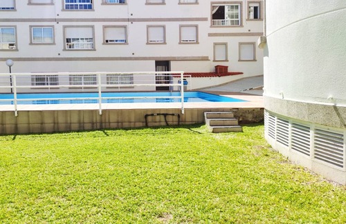 Quintans Apartment | Disconnectsengalicia Cesteiros, pool, 100m Silgar Beach