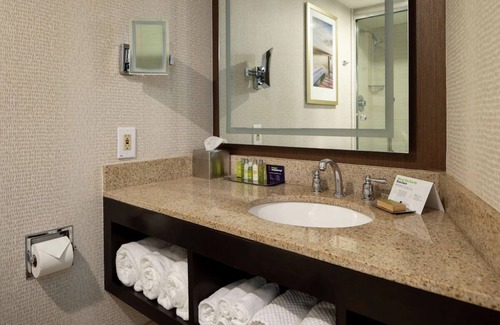 South Portland Hotel | Discover Downtown Portland - Stay in Comfort w/Indoor Pool | Pets are Allowed