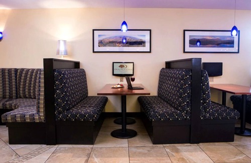 South Portland Hotel | Discover Downtown Portland - Stay in Comfort w/Indoor Pool | Pets are Allowed