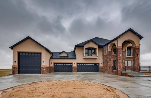 Hudson House | Discover Luxury & Serenity: Luxurious 5 -Bedroom Mountain Retreat