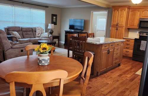 Maryville House | Discover Maryville and the Great Smoky Mountains