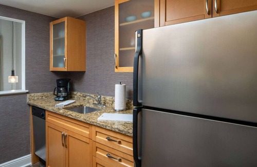 Arts/Warehouse District Resort | Discover the Heart of New Orleans! Outdoor Pool, Free Breakfast, Pets Allowed!