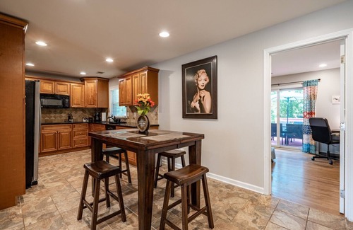 Atlanta House | Discover Your Beautiful Dream Vacation Rental at The Battery - Truist Park!