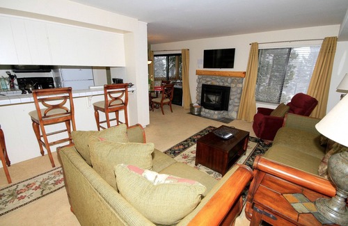 Mammoth Lakes Apartment | Discovery 4