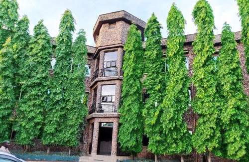Entebbe Hotel | DISCOVERY COURTS HOTEL