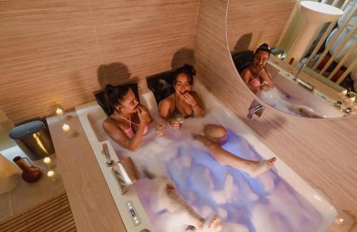 Bailly-Romainvilliers Apartment | DISNEY MOOD BY WELOVEYOU®