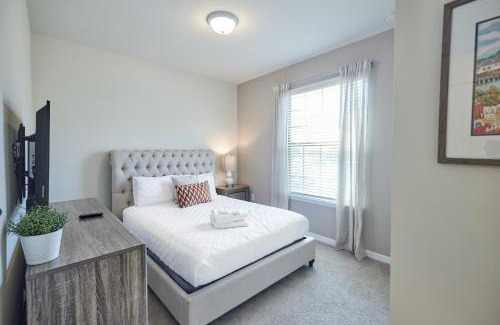 Four Corners House | Disney Retreat