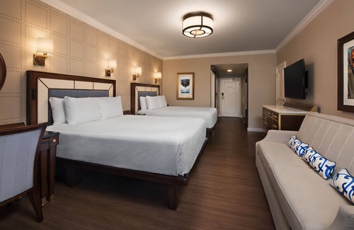 Bay Lake Resort | Disney's Yacht Club Resort