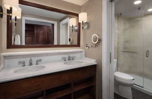 Bay Lake Resort | Disney's Yacht Club Resort