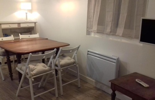 Lagny-sur-Marne Apartment | Disneyland Paris Gite La Glycine