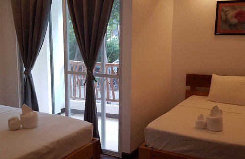 Boracay Island Hotel | DiveGurus Boracay Beach Resort