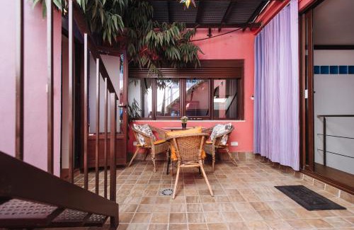 San Lorenzo House | Divi Apartments Villa Reyes 2