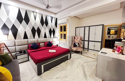 New Delhi Hotel | Divine Inn Hotel Rajouri Gardan