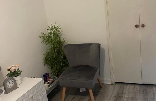 New Cross House | Divine Room
