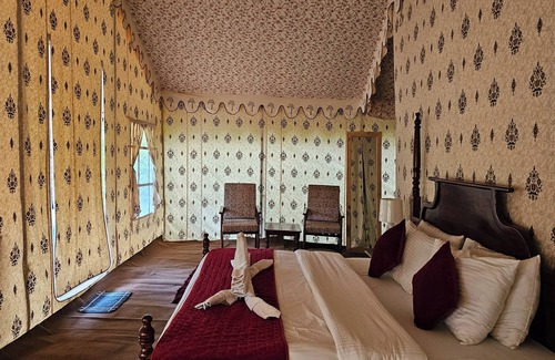 Phulpur Hotel | Divya Kumbh Retreat Powered By Blusalzz