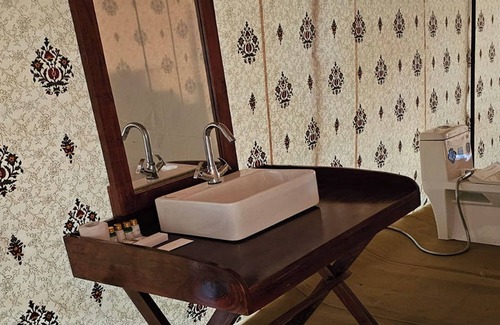 Phulpur Hotel | Divya Kumbh Retreat Powered By Blusalzz