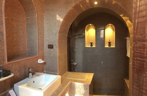 Luxor Hotel | Djorff Palace
