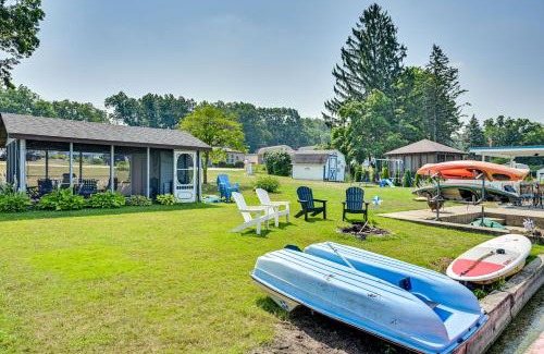 Union House | Dock and Kayaks Lake-View Home, 29 Mi to Notre Dame