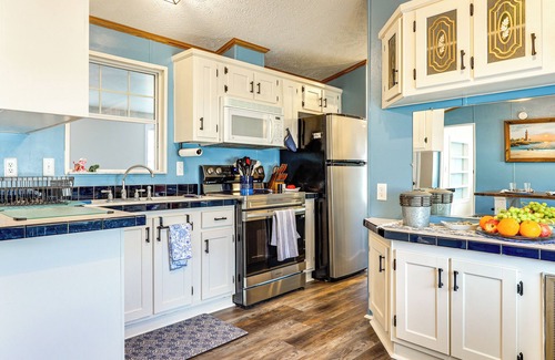 Elberta House | Dock & Boat Ramp Access: Home Near Wolf Bay!