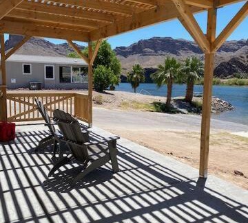 Parker Dam House | Dock Holiday Waterfront cottage with boat ramp WB1