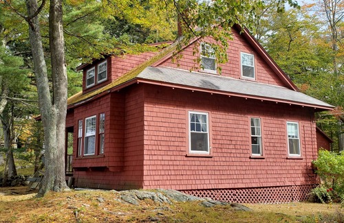 Harpswell Center Cottage | Dockside Cottage ~ A Quiet Coastal Waterfront Setting With Breathtaking Sunsets