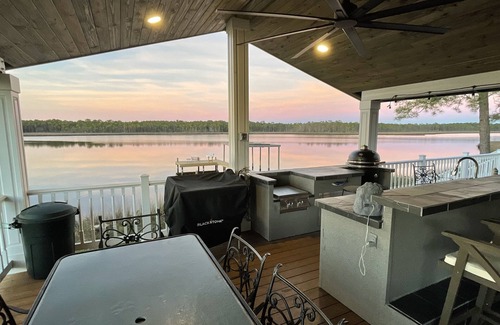 Ono Island House | Dockside Paradise!- Kayaks, Hot Tub & Private Dock–Minutes from Beaches & Dining