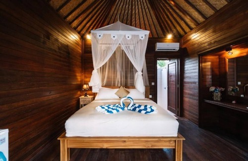 Mushroom Bay Hotel | Dodol Lembongan Cliff Sunset