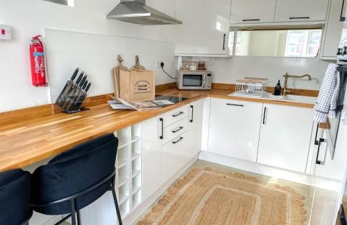 Winterton-on-Sea House | Dog friendly beach house with hot tub - Winterton on Sea