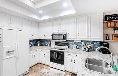 North Central Carrollton House | Dog-Friendly Home w/Free WiFi, Central A/C, Large Enclosed Backyard, & Gas Grill