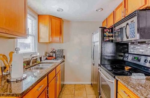 Golden Valley House | Dog-friendly home with unique decor, meditation room, firepit, patio & fireplace