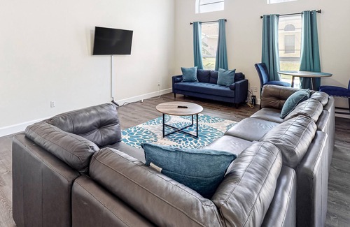 Lake Davenport Estates House | Dog-friendly home with private pool, fast WiFi, AC & washer/dryer - near Disney
