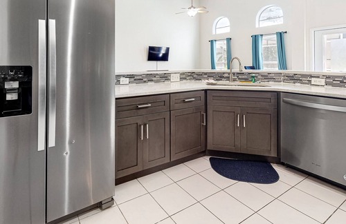 Lake Davenport Estates House | Dog-friendly home with private pool, fast WiFi, AC & washer/dryer - near Disney