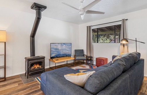 Mountainaire House | Dog Friendly Home with Fire Pit only 7 Miles from Flagstaff and NAU