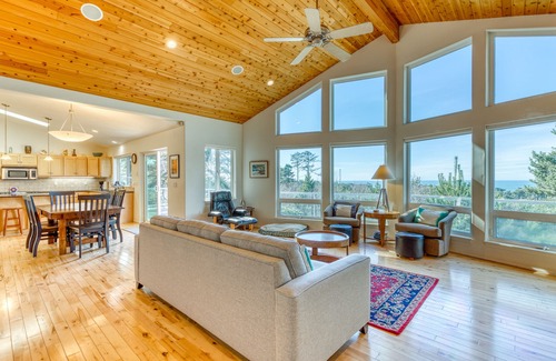 Seal Rock House | Dog-friendly house w/ocean & mountain views - easy beach/park access, game room