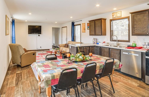 Miller House | Dog-Friendly Miller Hunting Retreat!