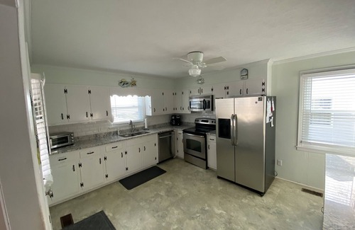 Ocean Isle Beach Cottage | Dog-Friendly, No-Smoking, Ocean Front Cottage, Center of the Island