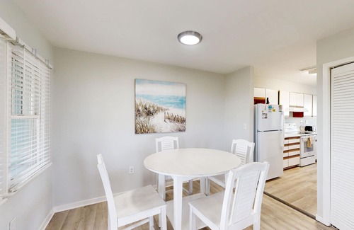 Buxton House | Dog-friendly townhouse w/WiFi, private W/D, shared pool, AC - ocean view